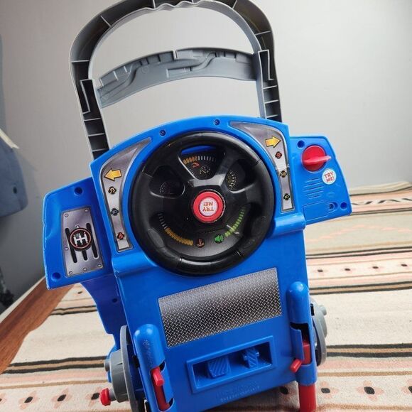 Dickie Set Car Repair Honks and Revs Lots of Screws and Pieces -- Not Complete - Picture 4 of 6